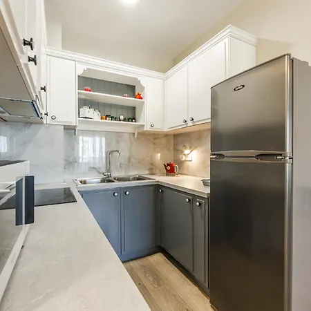 Skai By ティラナ